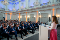 Die Ost-Ausschuss-Vorsitzende Cathrina Claas-Mühlhäuser warb zur Eröffnung für Vertiefung und Erweiterung des EU-Binnenmarkts. Foto: Christian Kruppa