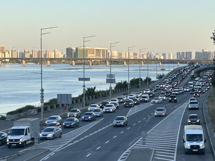 Straße in Kyjiw. Foto: A. Metz